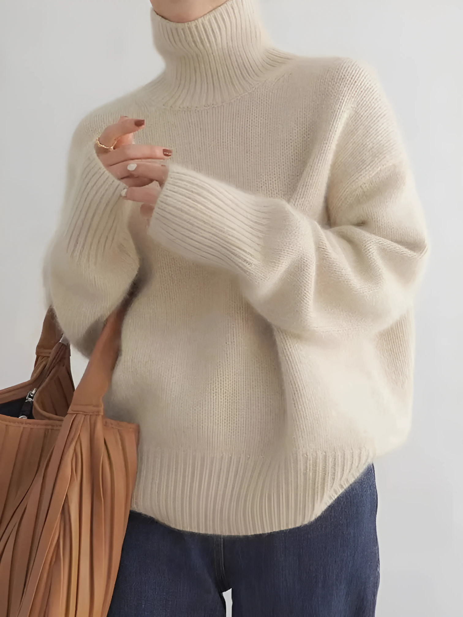 Women's Cashmere Turtleneck Sweater white